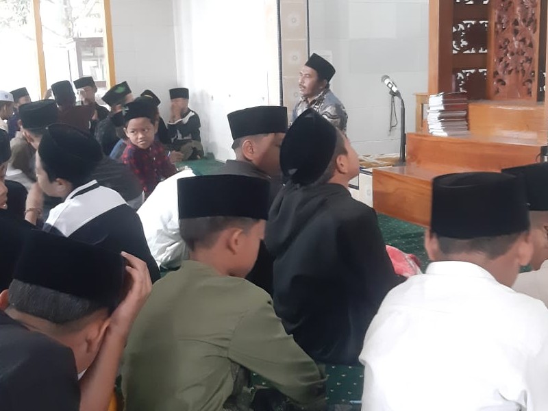 Kegiatan Rutin Jum'at Manis