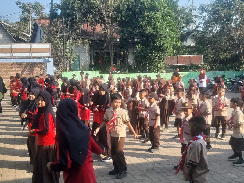 Kegiatan Senam Pagi SDN 1 Kalirejo